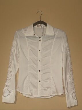 Rossi Roma White Lace-Sleeve Button-Front Women’s Shirt NWOT